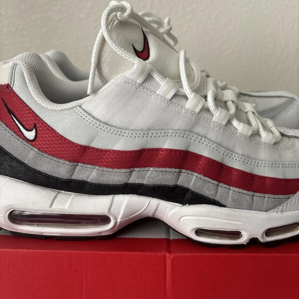 Nike Air Max‎ 95 Essential White Varsity Red Size 13 black  Swoosh
